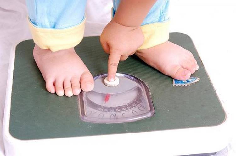 Giải pháp khắc phục tình trạng bé ăn nhiều nhưng chậm tăng cân